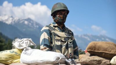 இந்தியா – சீனா எல்லை பதற்றம்: லடாக்கில் படைகள் விலகியதற்கு காரணம் என்ன?