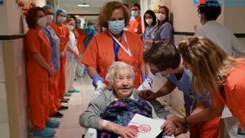 கொரோனா தொற்றிலிருந்து குணமடைந்த 104 வயது மூதாட்டி