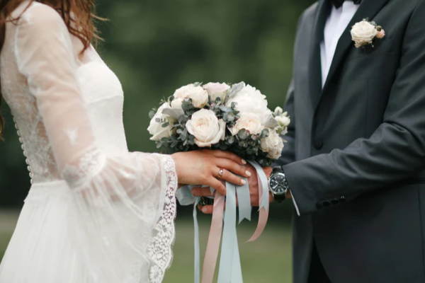 இலங்கையில் திருமணங்கள் எண்ணிக்கையில் கடும் வீழ்ச்சி ; வெளியான அதிர்ச்சி தகவல்