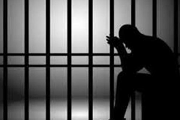 சிறைச்சாலையிலிருந்து தொலைபேசியில் மிரட்டிய கைதிகள்