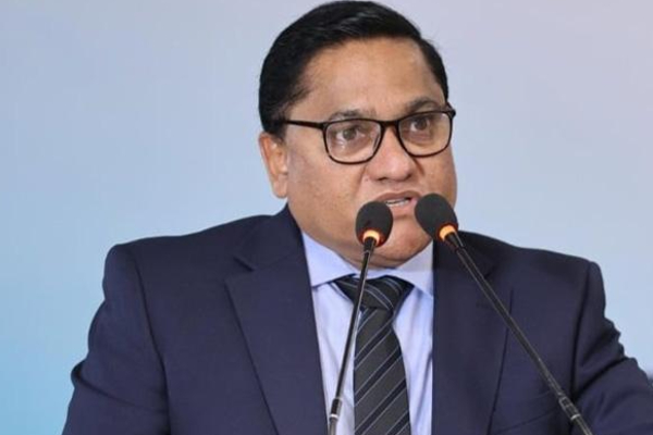 வாகனங்களுக்கான நிரந்த இலக்கத்தகடு தொடர்பில் அமைச்சர் விளக்கம்