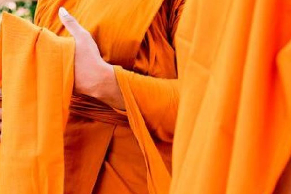 வெளிநாடொன்றில் சிறுமிகளை பாலியல் துஷ்பிரயோகம் செய்த இலங்கை பிக்கு ; அதிரடி காட்டிய நீதிமன்றம்