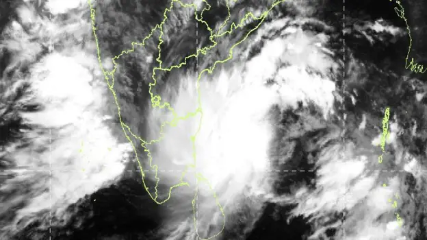 மோன்தா புயல் மேலும் வலுப்பெறுகிறது: சென்னையில் மிகக் கனமழைக்கு வாய்ப்பு