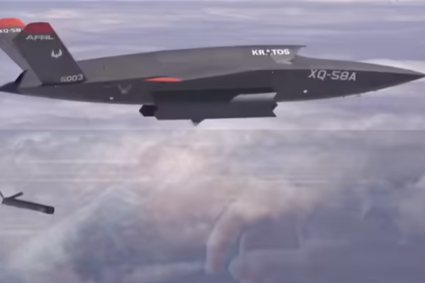 உலகின் முதல் AI போர் விமானத்தை உருவாக்கிய அமெரிக்கா