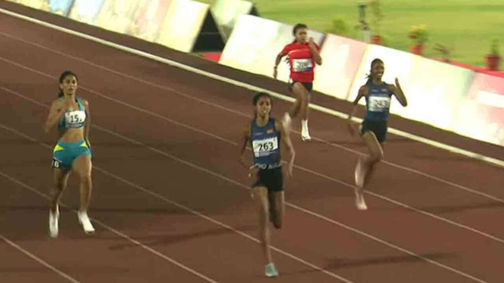 தங்கம் வென்ற ஷாஃபியாவின் வேண்டுகோள் – “பிரிவினை பதிவுகளை பகிர வேண்டாம்