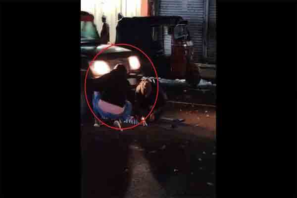 பட்டாசு கொளுத்தியவர்களை பந்தாடிய லொறி