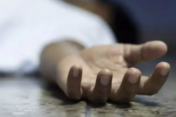 கள்ளக்காதலனுடன் சேர்ந்து 25 வயது மகனை திட்டமிட்டு கொன்ற தாய்