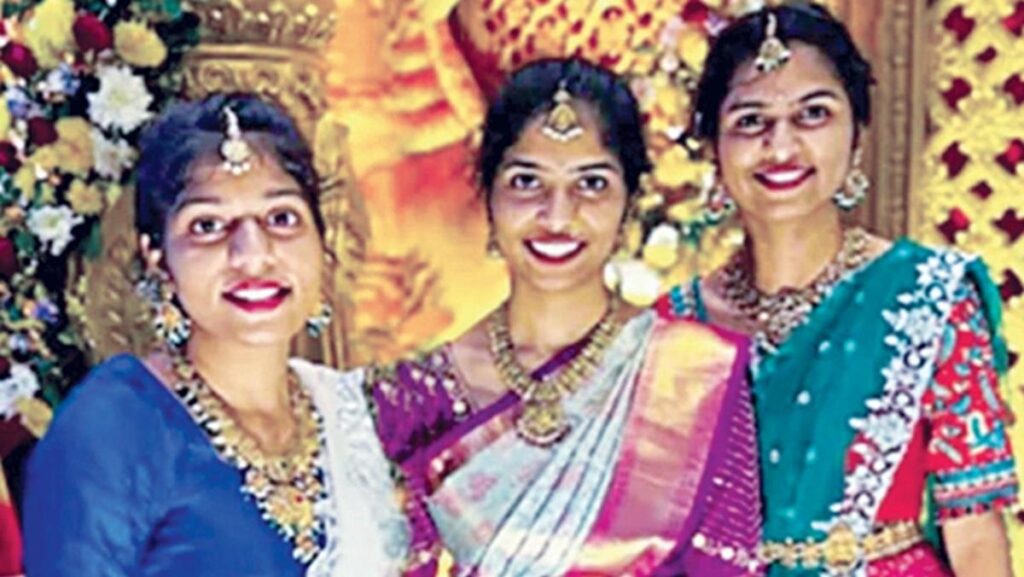 பேருந்து விபத்தில் ஒரே குடும்பத்தை சேர்ந்த 3 தங்கைகள் உயிரிழப்பு