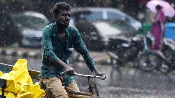 13ஆம் திகதியிலிருந்து வானிலை மாறும் – வடகிழக்கில் கடும் மழைக்கு வாய்ப்பு!