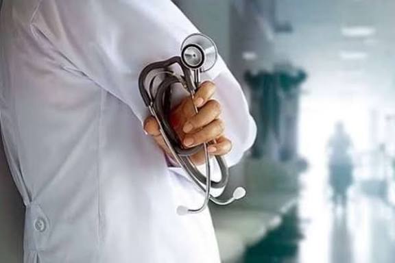 ஆசிய பசிபிக் பிராந்தியத்தின் பெருமை – வவுனியாவைச் சேர்ந்த தமிழ் மருத்துவருக்கு உலகத் தரமான புலமைப்பரிசில்!