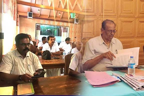 சூடான அரசியல் பேசுகள் வவுனியாவில்! தமிழரசுக் கட்சியின் மத்திய குழு கூட்டம் களைகட்டுகிறது!